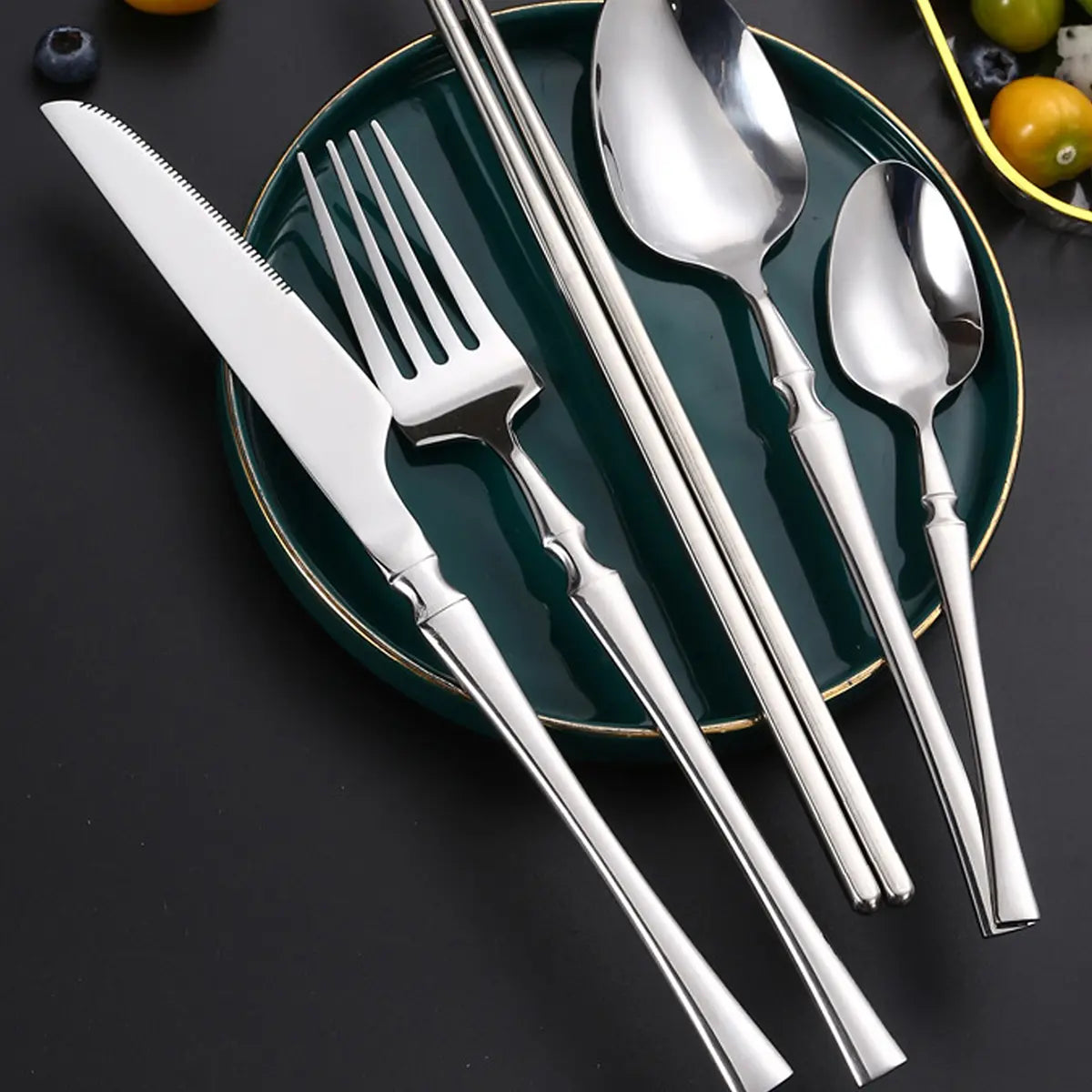 30-Piece Stainless Steel Cutlery Set - Dishwasher-Safe Forks, Spoons, Knives, and Teaspoons for Elegant Home Dining and Kitchen Essentials